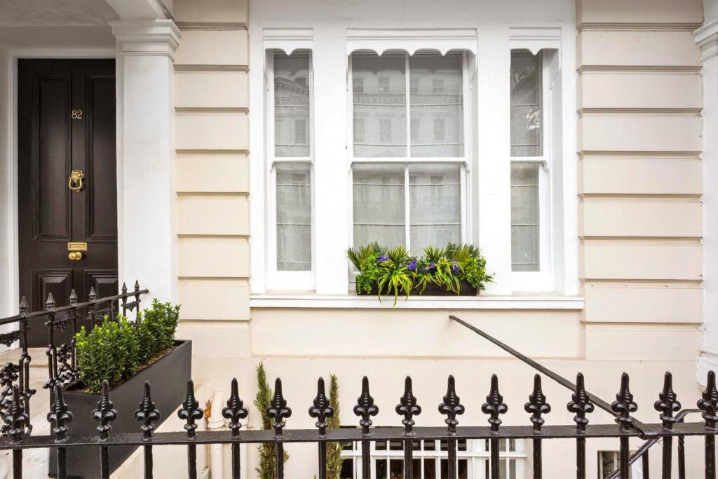 1 bedroom apartment for sale in Kensington Park Road, Kensington, London, W11